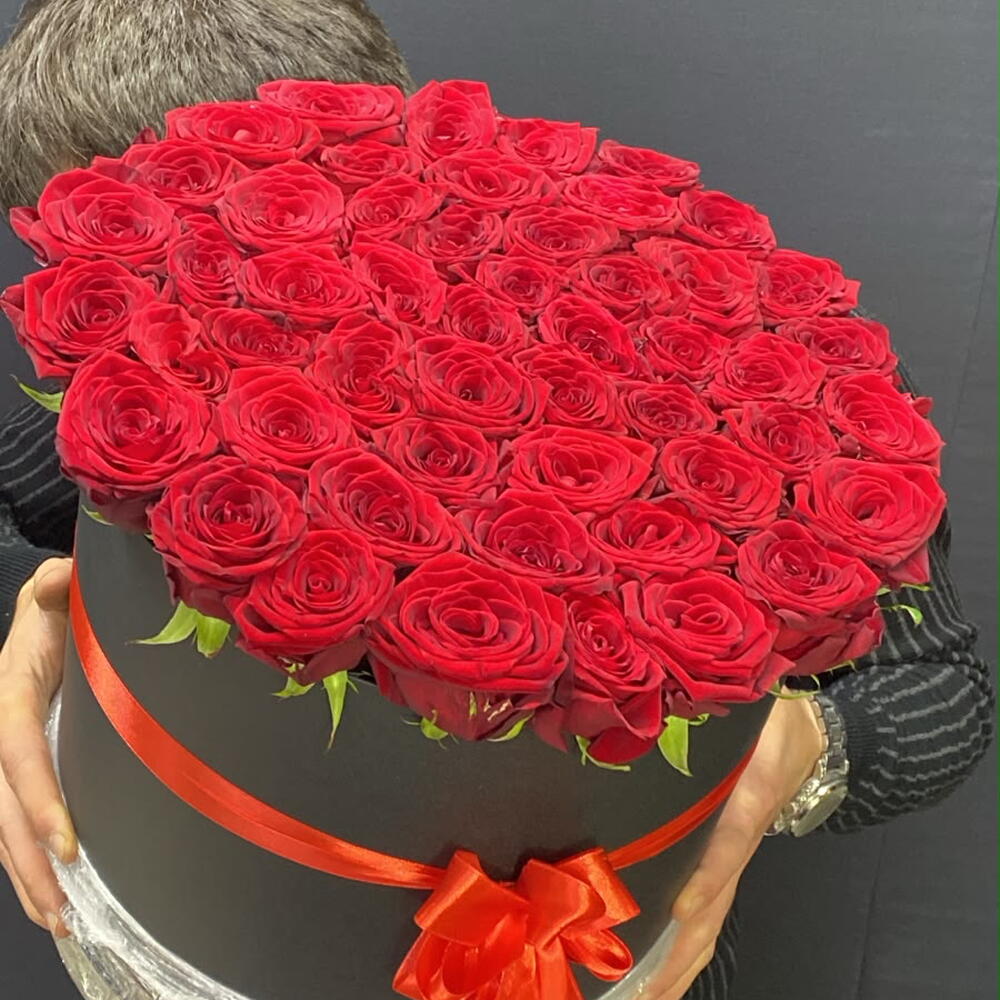 🌹КОМПОЗИЦИЯ ИЗ 51 КРУПНОЙ КРАСНОЙ РОЗЫ В КОРОБОЧКЕ🌹